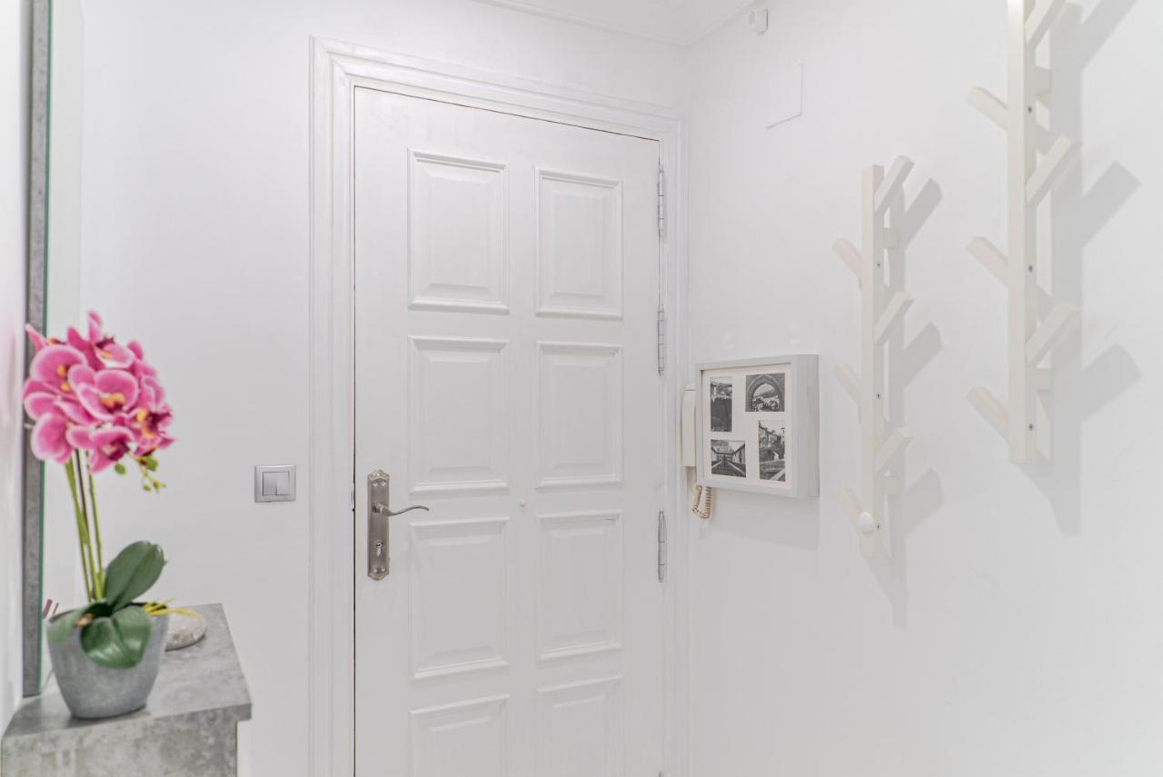 Apartamento Bazan กรานาดา ภายนอก รูปภาพ